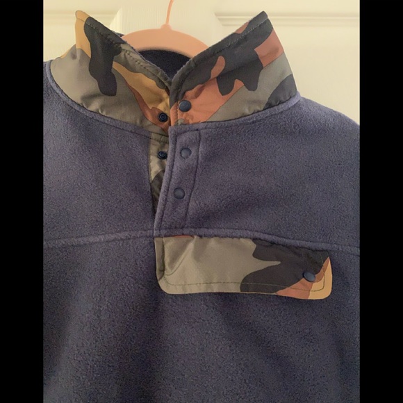 BNWT Herschel Supply fleece camo pullover - Picture 5 of 7